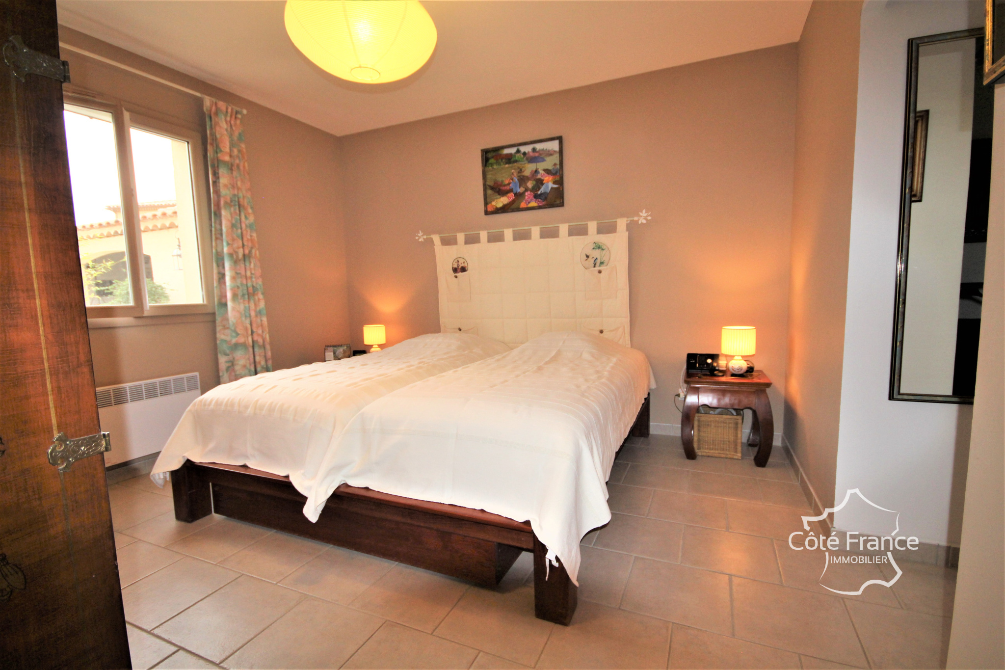 CHAMBRE PARENTALE EN RDC AVEC DRESSING COMPLET, SALLE D'EAU ET TOILETTE INDEPENDANT