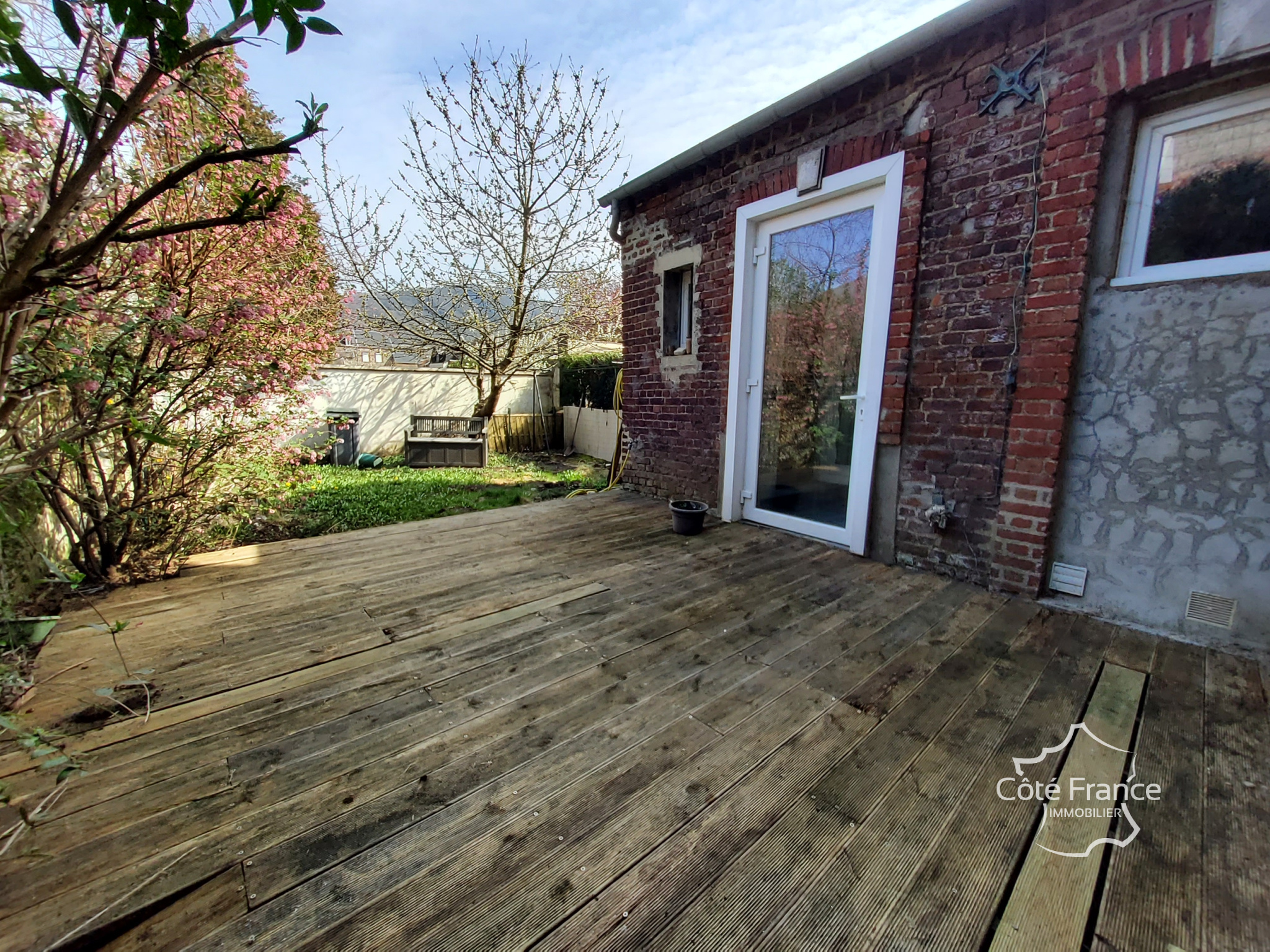 Agence immobilière de CÔTÉ FRANCE