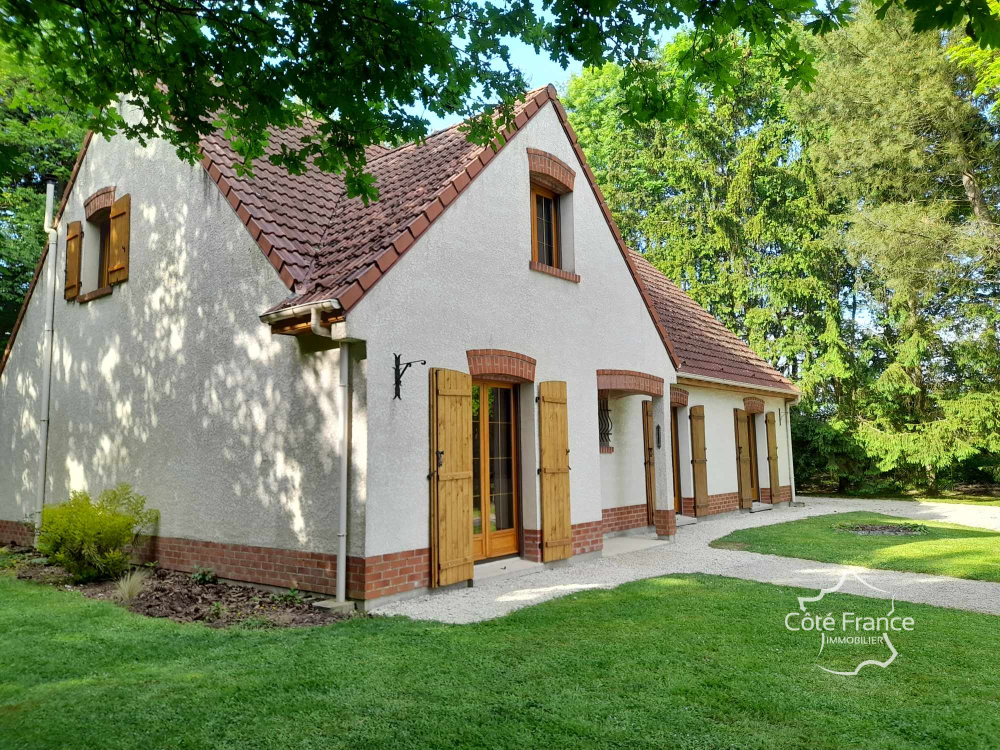 Agence immobilière de CÔTÉ FRANCE