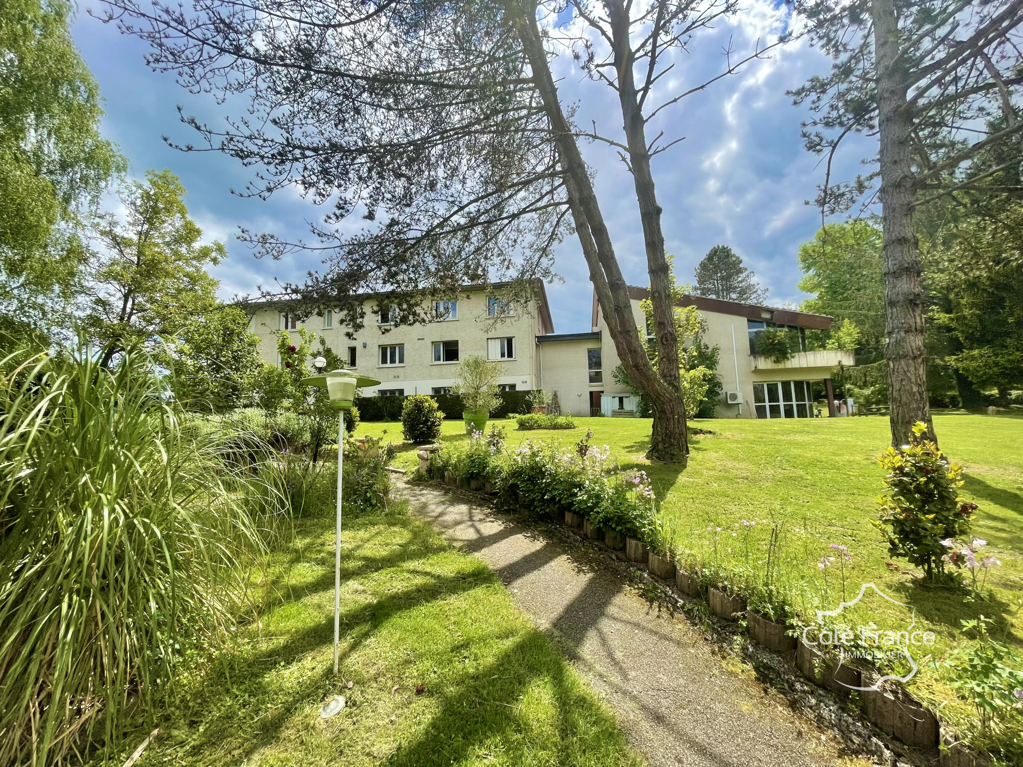 Agence immobilière de CÔTÉ FRANCE