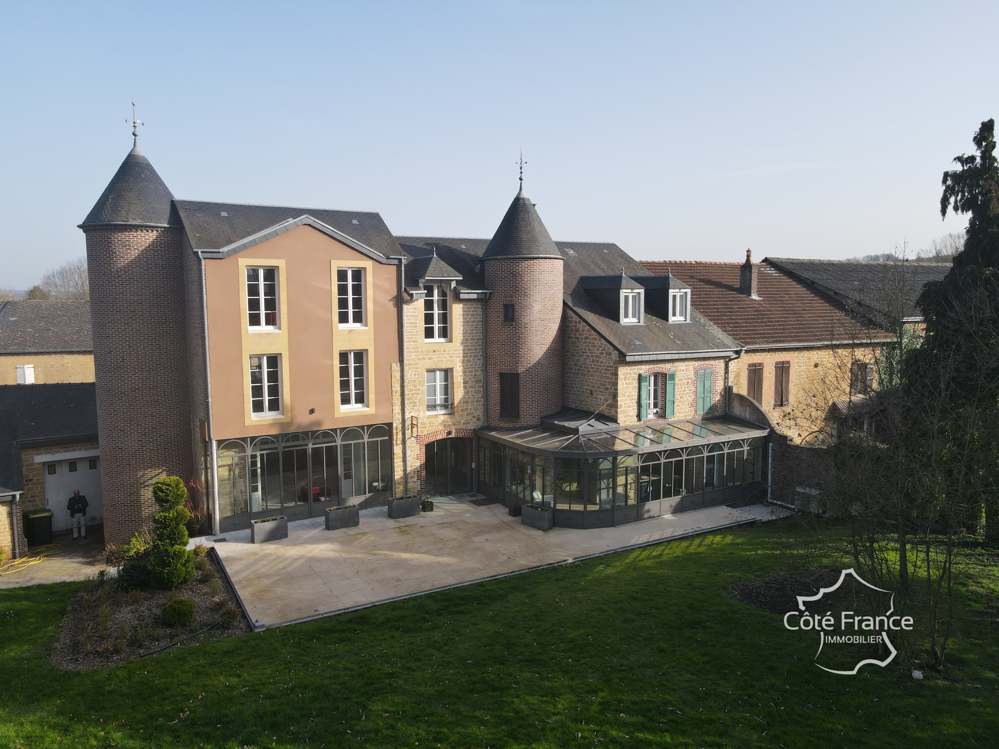 Agence immobilière de CÔTÉ FRANCE