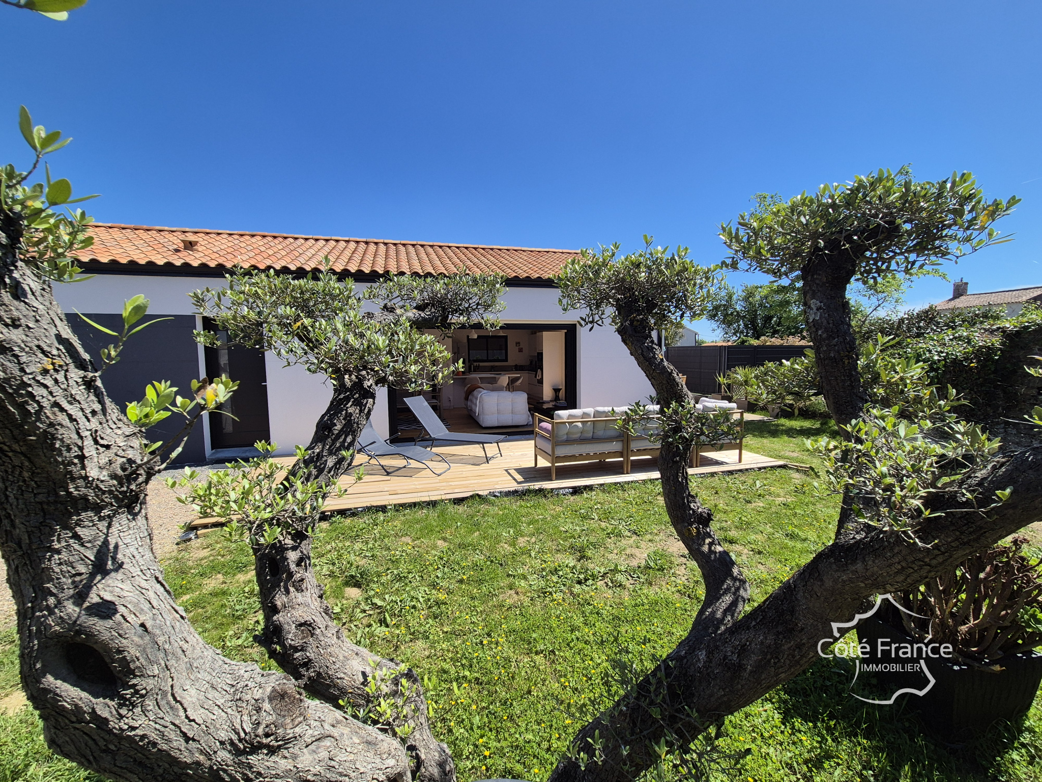 Agence immobilière de CÔTÉ FRANCE
