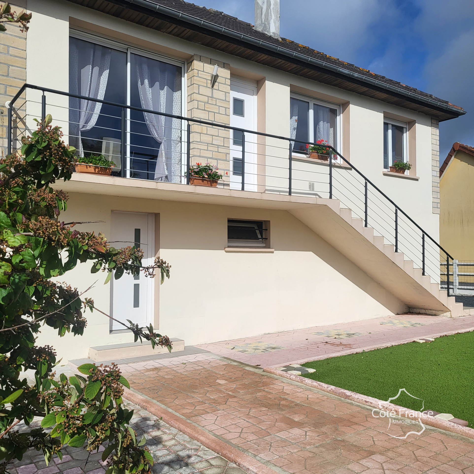 Agence immobilière de CÔTÉ FRANCE