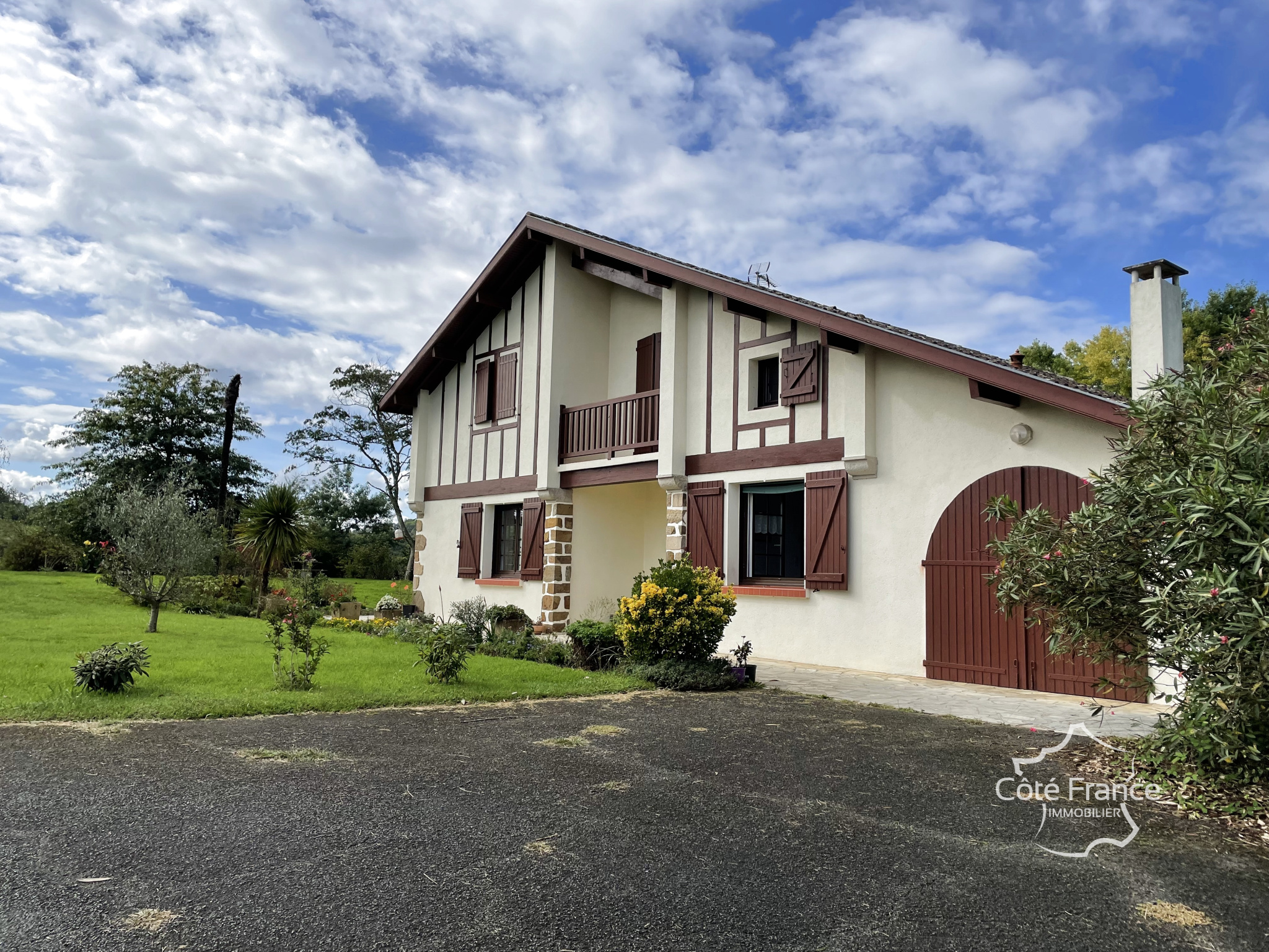 Agence immobilière de CÔTÉ FRANCE